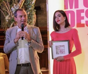 Intervista a Rocío Muñoz Morales, l’attrice sarà madre anche nella serie “Un passo dal cielo” (rocio sindaco napoli demagistris 300x255)