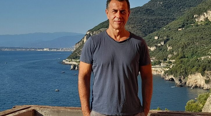 Matteo Garrone: «Napoli è una città ricca di suggestioni e al tempo stesso difficile da raccontare»