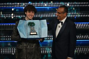 Settembre vince il Festival di Sanremo nella categorie Nuove Proposte (SETTEMBRE NUOVE PROPOSTE SANREMO 2025 13 300x200)